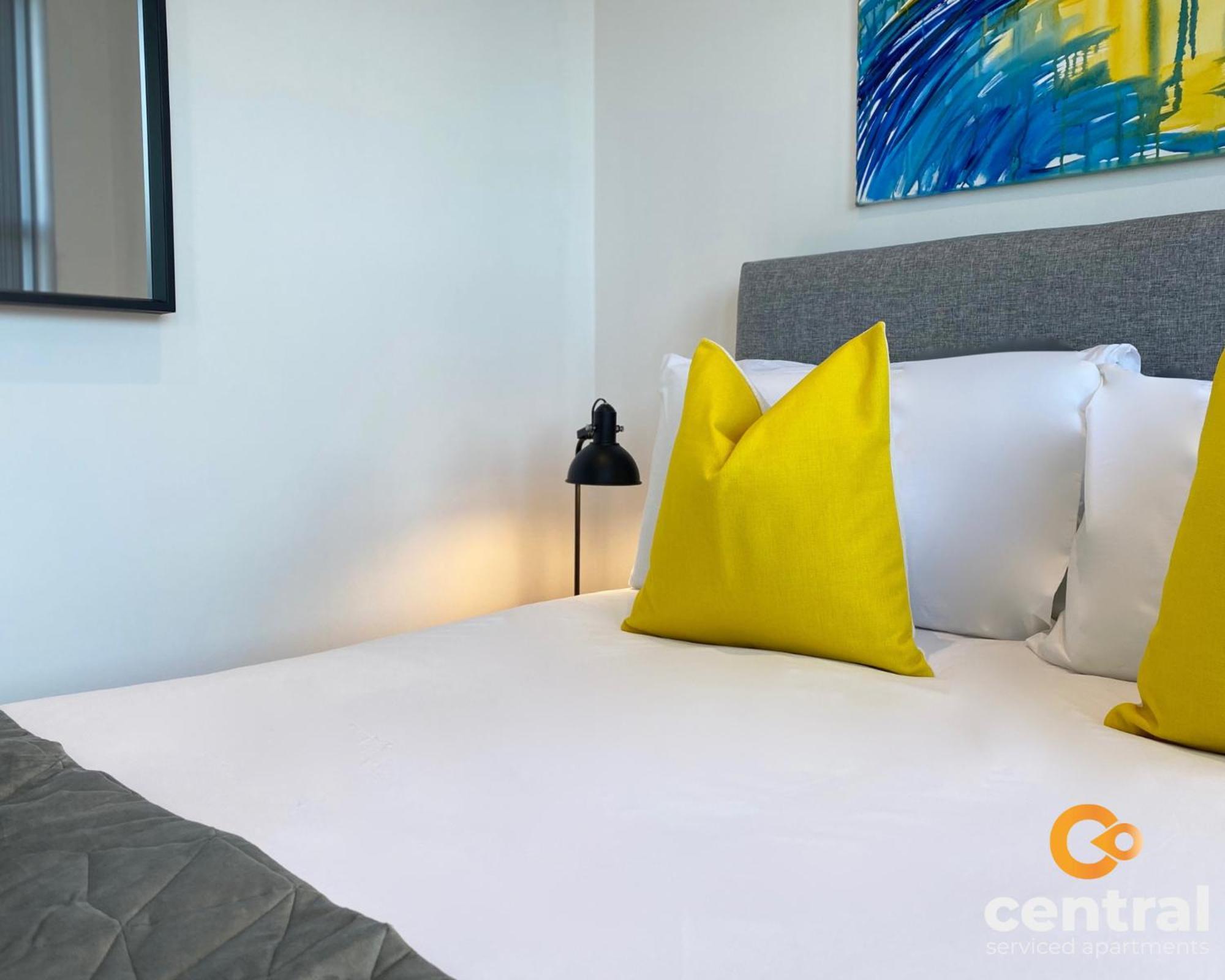 Serviced Apartments: City-center Comfort With Parking & Wi-fi * Dundee