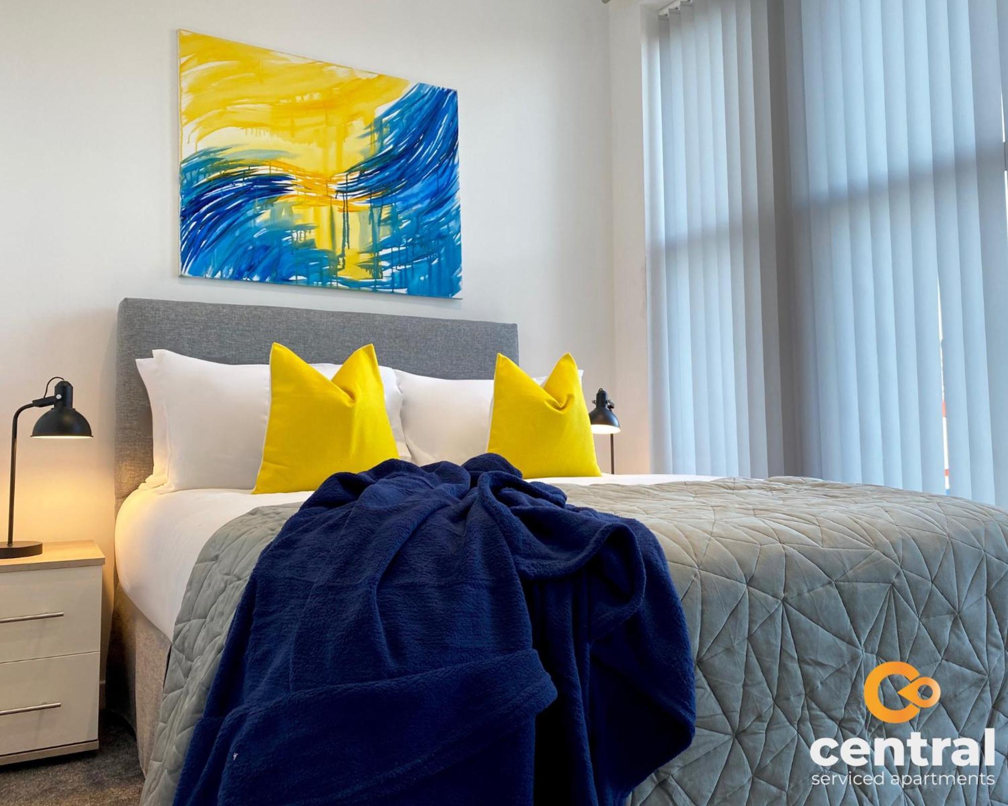 Serviced Apartments: City-center Comfort With Parking & Wi-fi Apartment